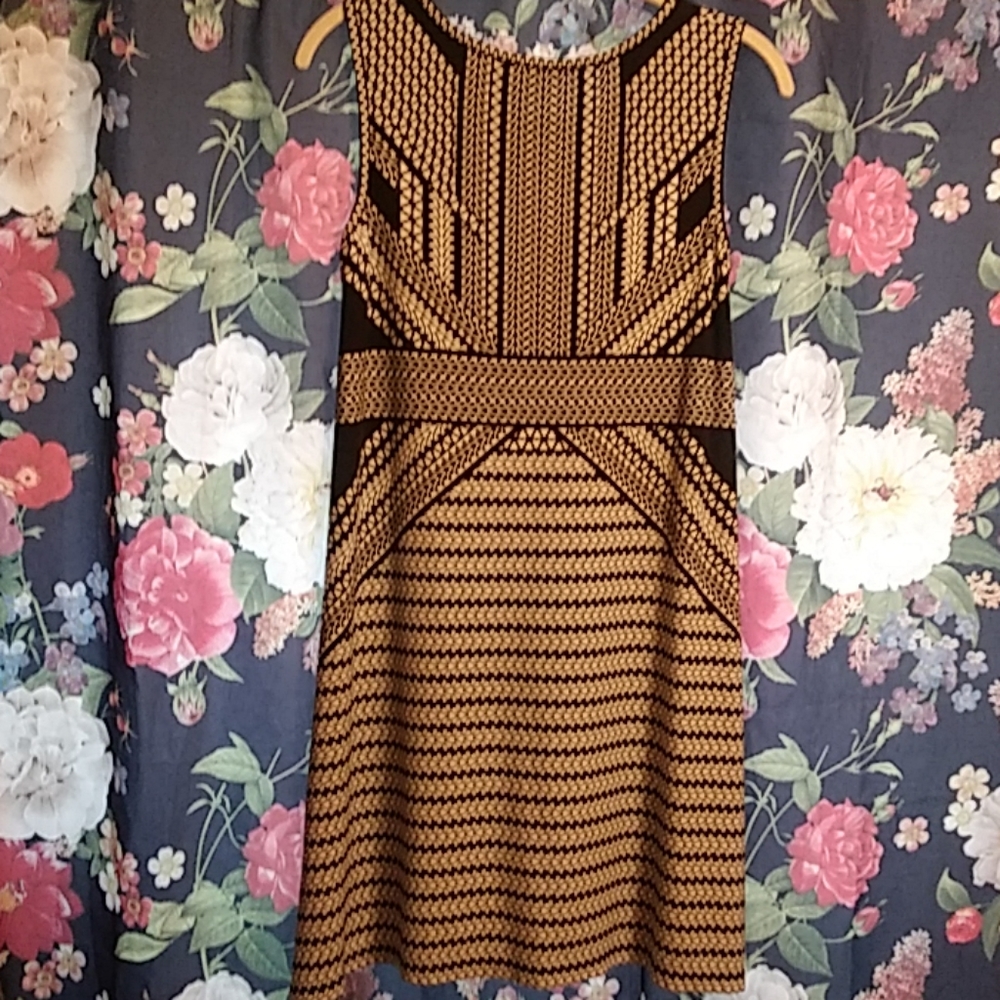 Patterned dress💕 - Picture 5 of 6
